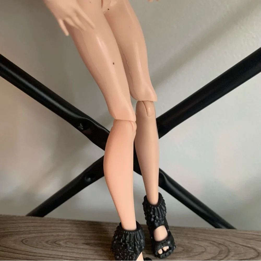 Ever After High First Chapter Blondie Lockes Doll 2012 Nude Mattel - Picture 4 of 5